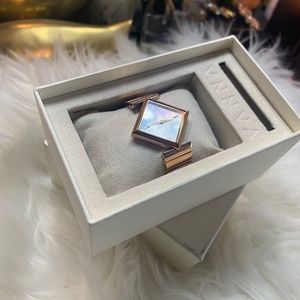 VANNA MOTHER OF PEARL ROSEGOLD WATCH